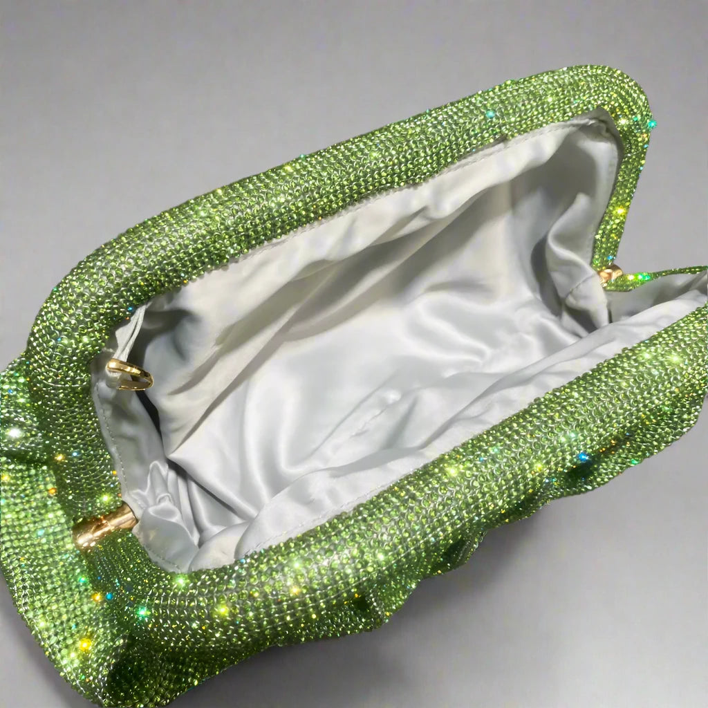 Evelyn Luxe Droplet Clutch in Green